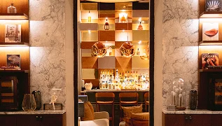 Conversaciones Destiladas – Sikar Bar